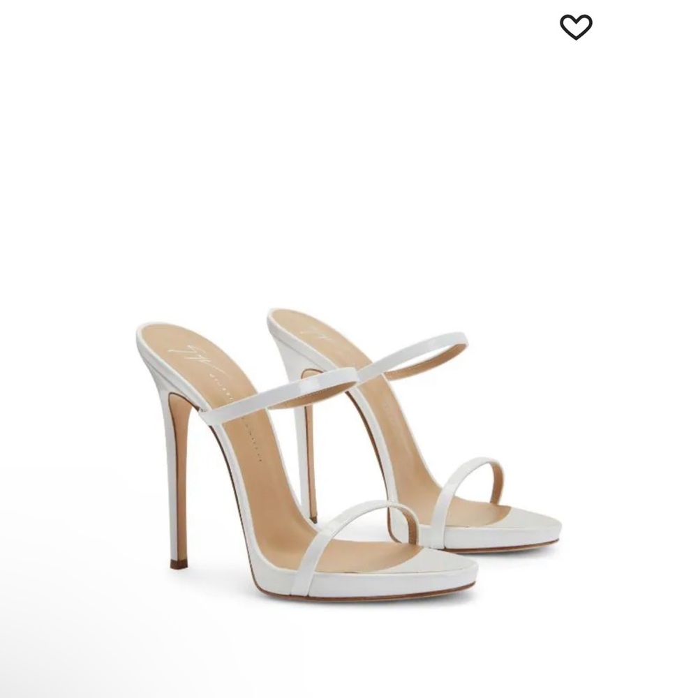 Giuseppe Zanotti
Darsey leather sandals